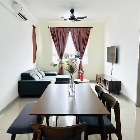 Ureshii Homestay Ladang Tanjung Kuala Terengganu With Pool Εξωτερικό φωτογραφία